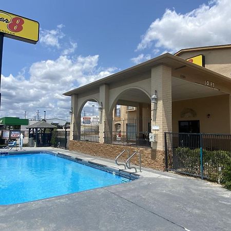 Super 8 By Wyndham Decatur Texas Hotel Exterior photo