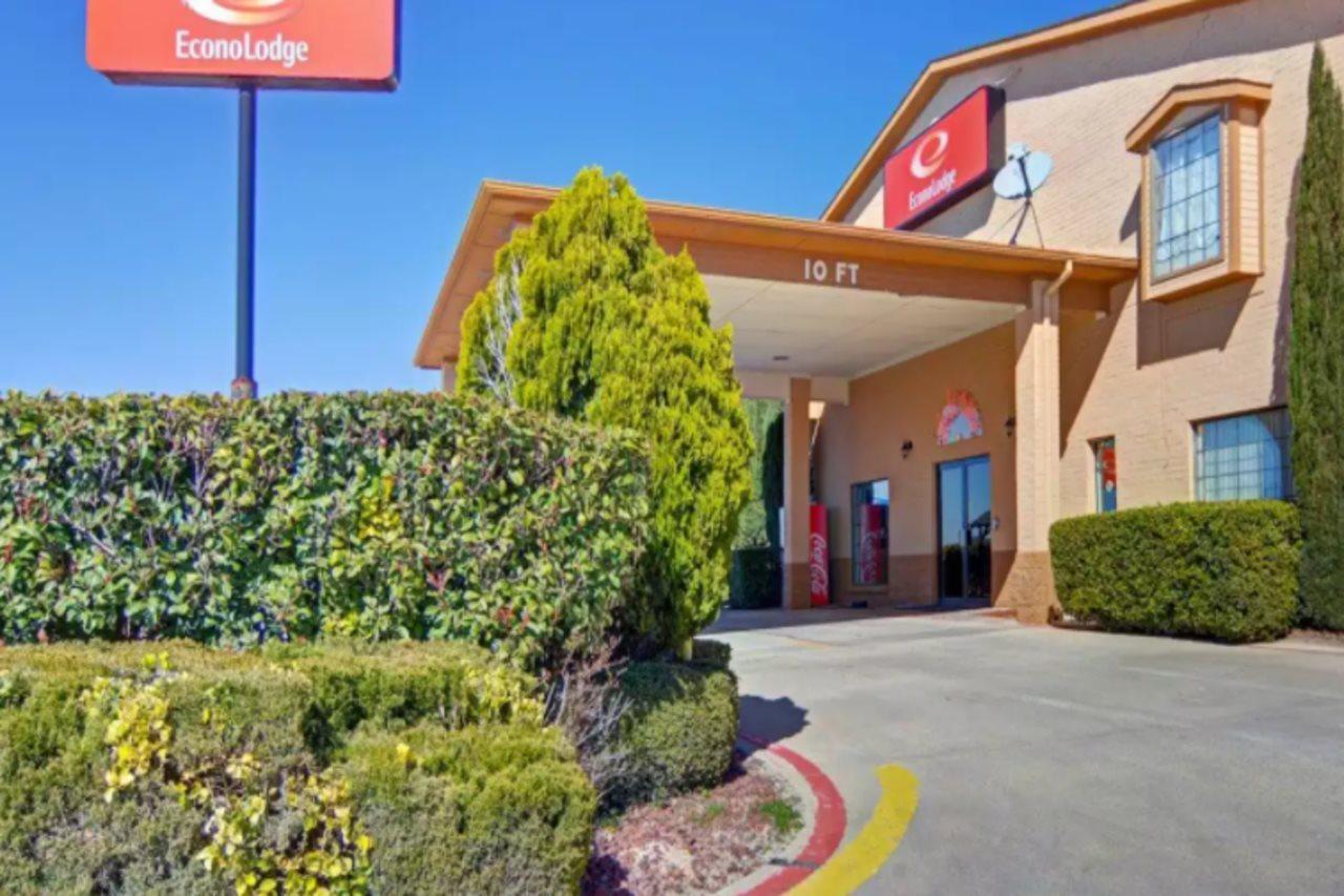 Super 8 By Wyndham Decatur Texas Hotel Exterior photo