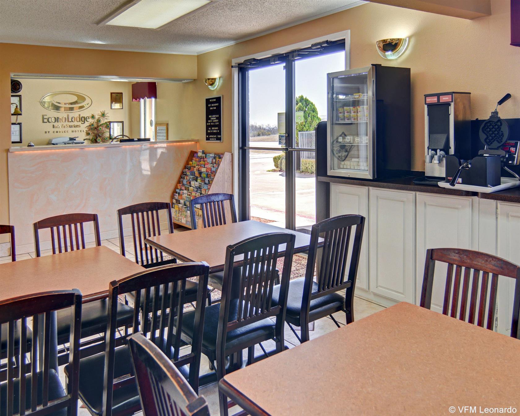 Super 8 By Wyndham Decatur Texas Hotel Exterior photo