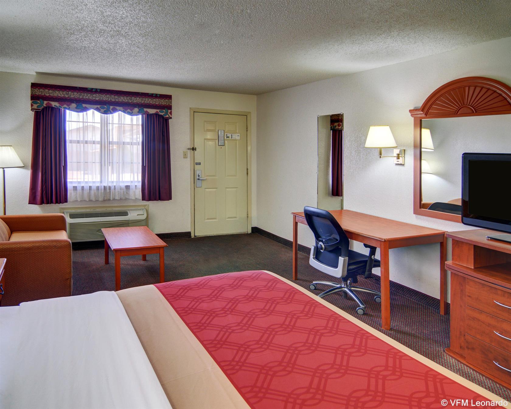 Super 8 By Wyndham Decatur Texas Hotel Exterior photo
