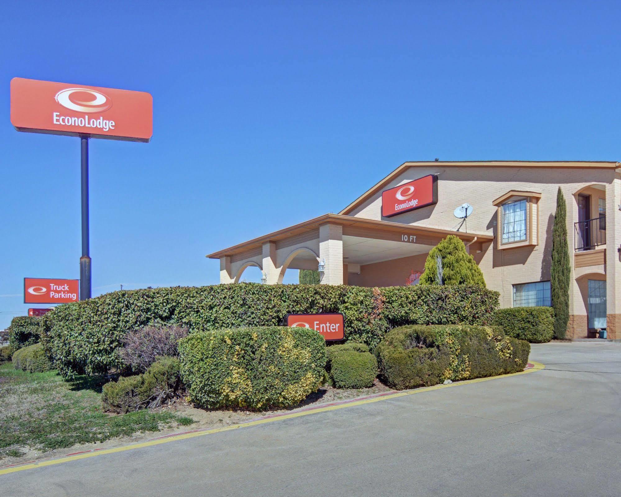 Super 8 By Wyndham Decatur Texas Hotel Exterior photo