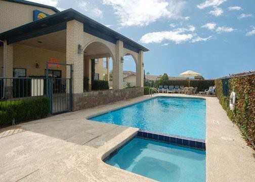 Super 8 By Wyndham Decatur Texas Hotel Facilities photo